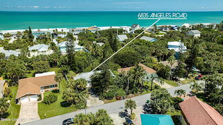 6835 Angeles Road Melbourne Beach, FL 32951