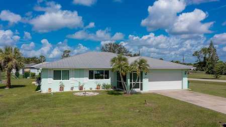 564 Beal St NW Port Charlotte, FL 33952