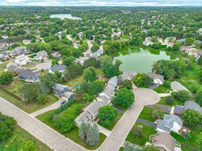9599 Brookview Circle Woodbury, MN 55125