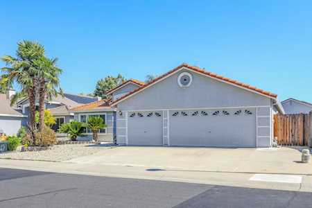 7516 Song Sparrow Way Elk Grove, CA 95758
