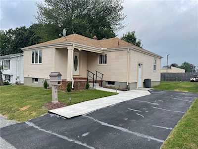 10 Difilippo Ct North Providence, RI 02904