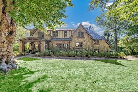 365 Toilsome Hill Rd Fairfield, CT 06825