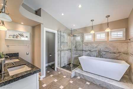 5045 N Bonita Vista St Las Vegas, NV 89149
