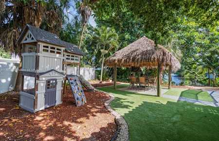 1120 NW 6th Avenue Boca Raton, FL 33432