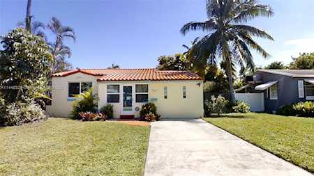 1828 Scott St Hollywood, FL 33020