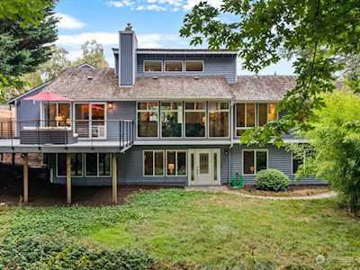 15455 SE 47th Place Bellevue, WA 98006