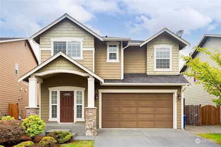 633 Ilwaco Place NE Renton, WA 98059