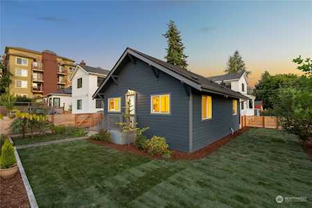 203 N 90th St Seattle, WA 98103