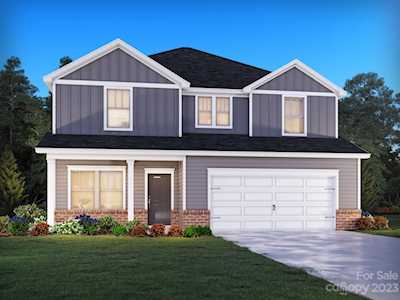 1607 Baymont Ct Stanley, NC 28164