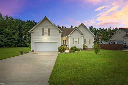 136 Hickory Ridge Rd Chesapeake, VA 23322