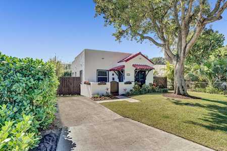 234 NE 10th Street Delray Beach, FL 33444
