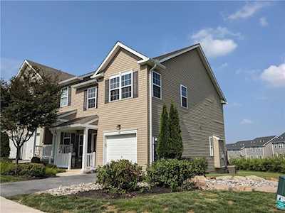 2277 Rising Hill Rd Whitehall, PA 18052