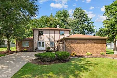 28280 Stonegate Circle Westlake, OH 44145