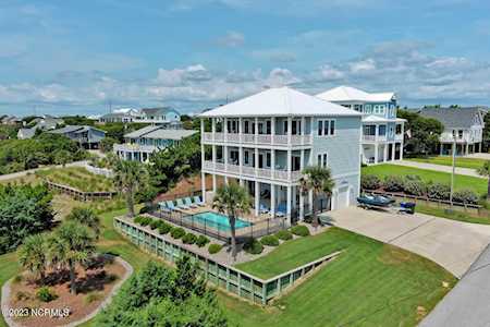 101 Robin St Emerald Isle, NC 28594