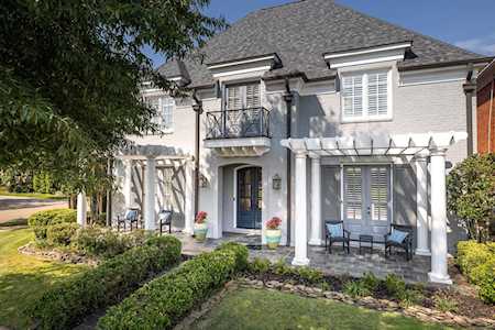 1867 Old Towne Ln Germantown, TN 38139