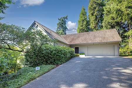 4103 78th Ave SE Mercer Island, WA 98040