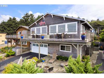 2939 S Hemlock ST Cannon Beach, OR 97110