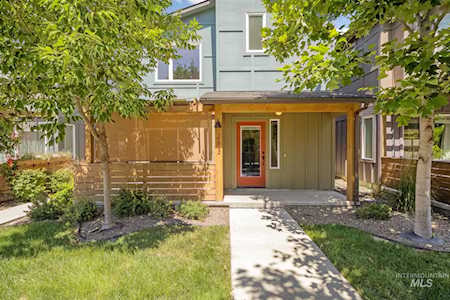 283 E Thurman Mill Lane Garden City, ID 83714