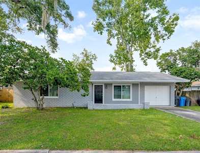 1208 Oakhill St Seffner, FL 33584