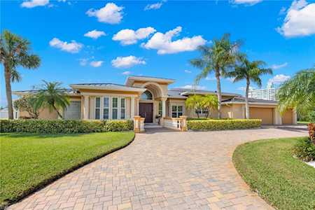 411 Windward PASSAGE Clearwater Beach, FL 33767