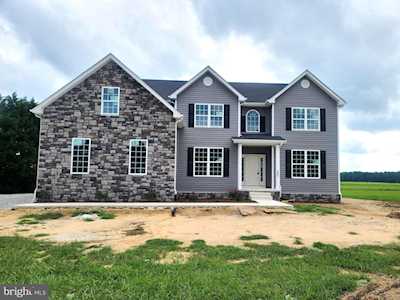 202 Waterside Dr Felton, DE 19943