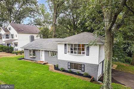1165 Green Holly Dr Annapolis, MD 21409