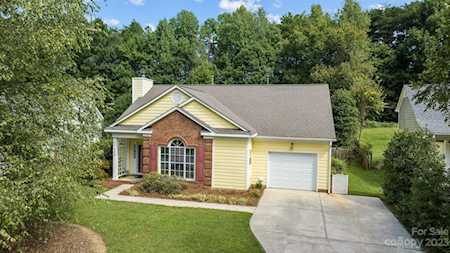 11305 Clayford Ridge Charlotte, NC 28215