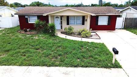1453 Classic Dr Holiday, FL 34691