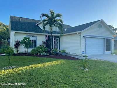 100 Oak Lake Road Melbourne, FL 32901