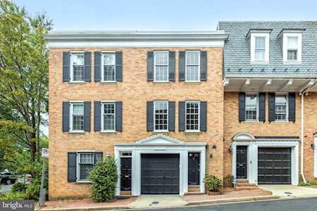 2535 Queen Annes Ln NW Washington, DC 20037