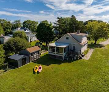1031 Old Stafford Rd Tiverton, RI 02878