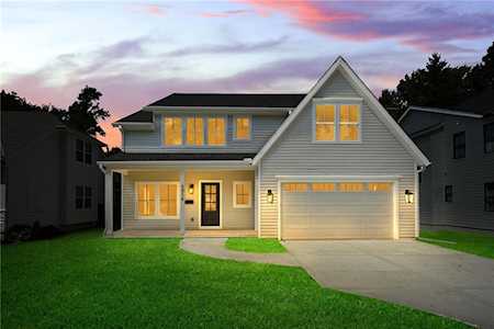 5914 Alhambra St Fairway, KS 66205