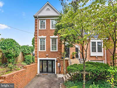 2317 37th St NW Washington, DC 20007