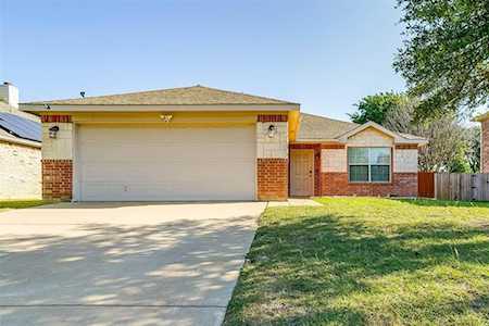 536 Griffith Drive Saginaw, TX 76179