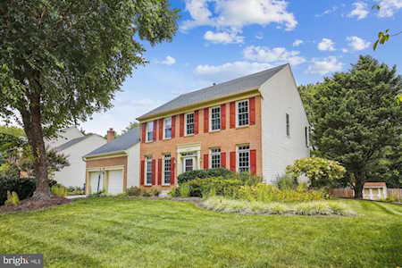 4105 Martin Taylor Ct Annandale, VA 22003
