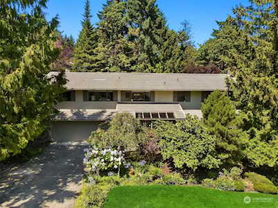 7401 92nd Place SE Mercer Island, WA 98040
