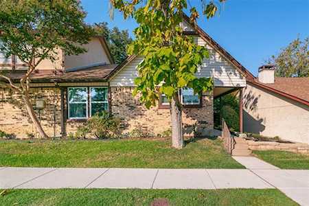 2043 Clubview Drive Carrollton, TX 75006