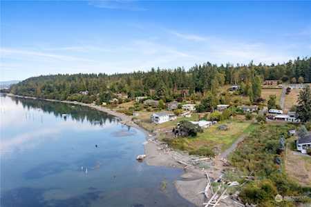 19616 Soundview Dr NW Stanwood, WA 98292