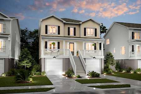 1542 N North Lakeshore Drive Mount Pleasant, SC 29466