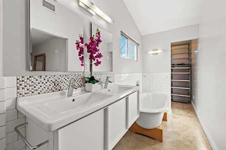3002 Birdwood CIR Austin, TX 78704