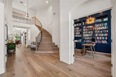 5913 Terravista DR Austin, TX 78735