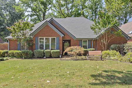 2733 Surrey Park Dr Bartlett, TN 38134