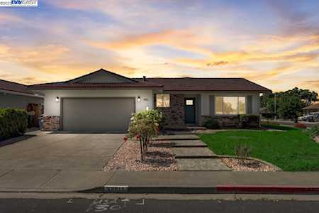 32211 Glenbrook St Union City, CA 94587
