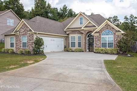 142 Whispering Oaks Dr Lenoir City, TN 37771