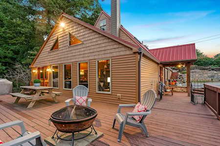 646 Lakeview Dr Smithville, TN 37166