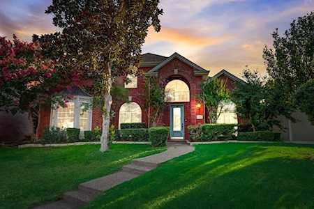 17820 Misty Grove Drive Dallas, TX 75287
