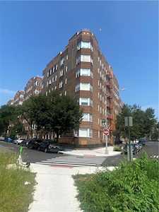 601 Pelham Parkway N #214 Bronx, NY 10467