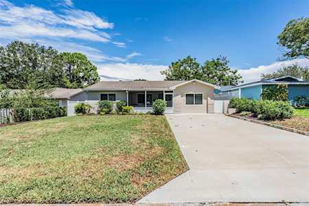 110 Melrose Dr Safety Harbor, FL 34695