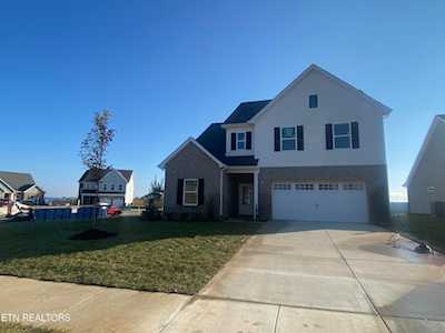245 Aspen Drive Lenoir City, TN 37771