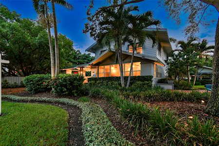 655 16th Ave NE St. Petersburg, FL 33704